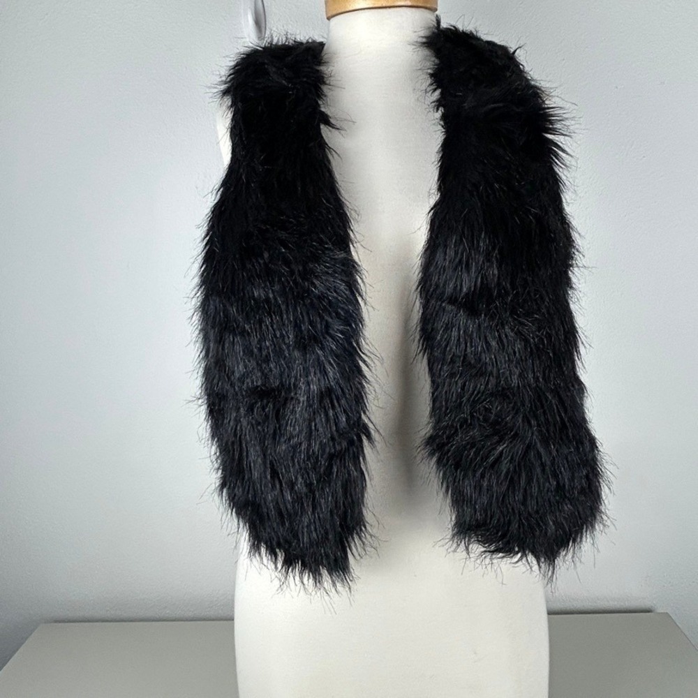 Black Faux Fur Vest Sleeveless Medium/Large Black Cat Large ML Fuzzy Outerwear - Picture 3 of 9